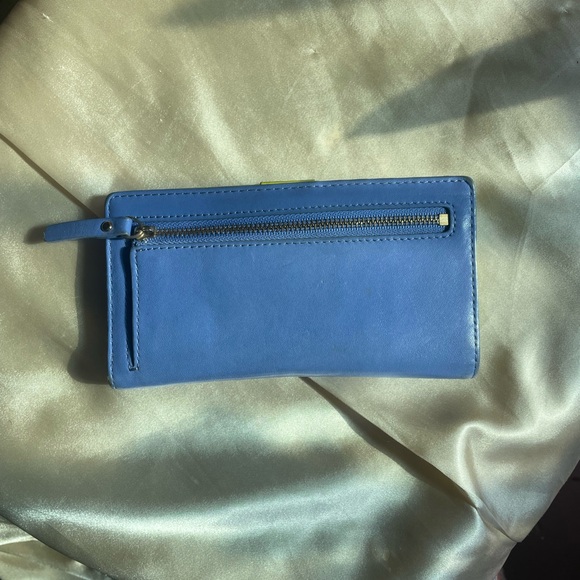 Kate Spade Periwinkle Wallet - Picture 2 of 6
